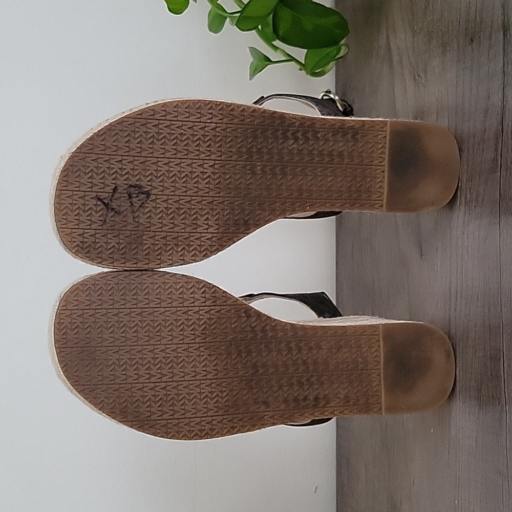 Michael Kors MK Laney T Strap Thong Espadrille Wedge Sandals 8.5 - Picture 13 of 13
